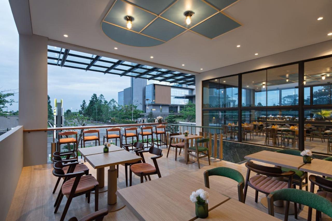 Maxonehotels At Kota Harapan Indah-bekasi Bekasi