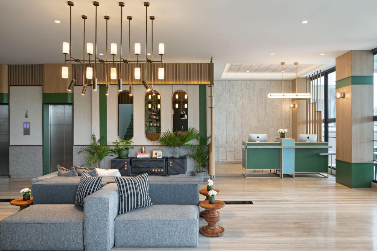 Maxonehotels At Kota Harapan Indah-bekasi Hotel Bekasi