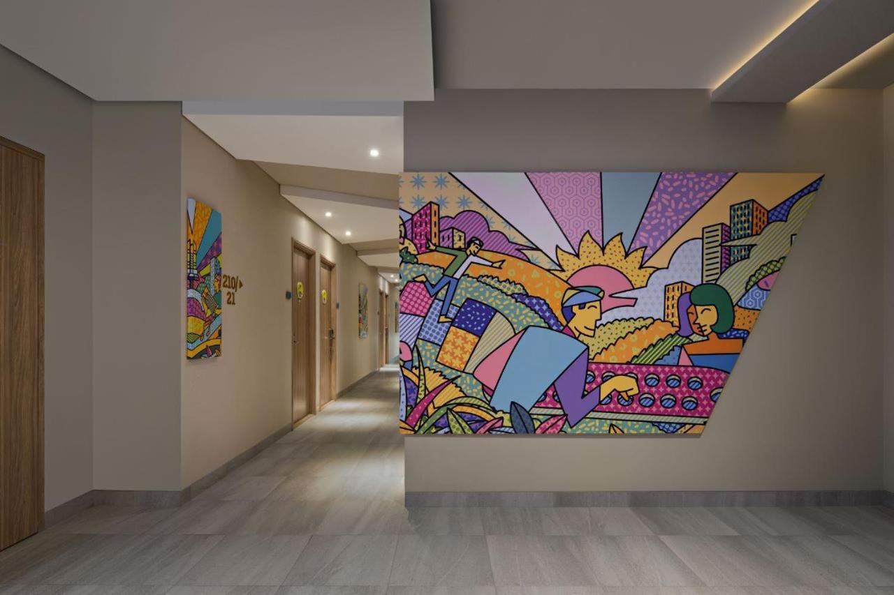 Hotel Maxonehotels At Kota Harapan Indah-bekasi Bekasi
